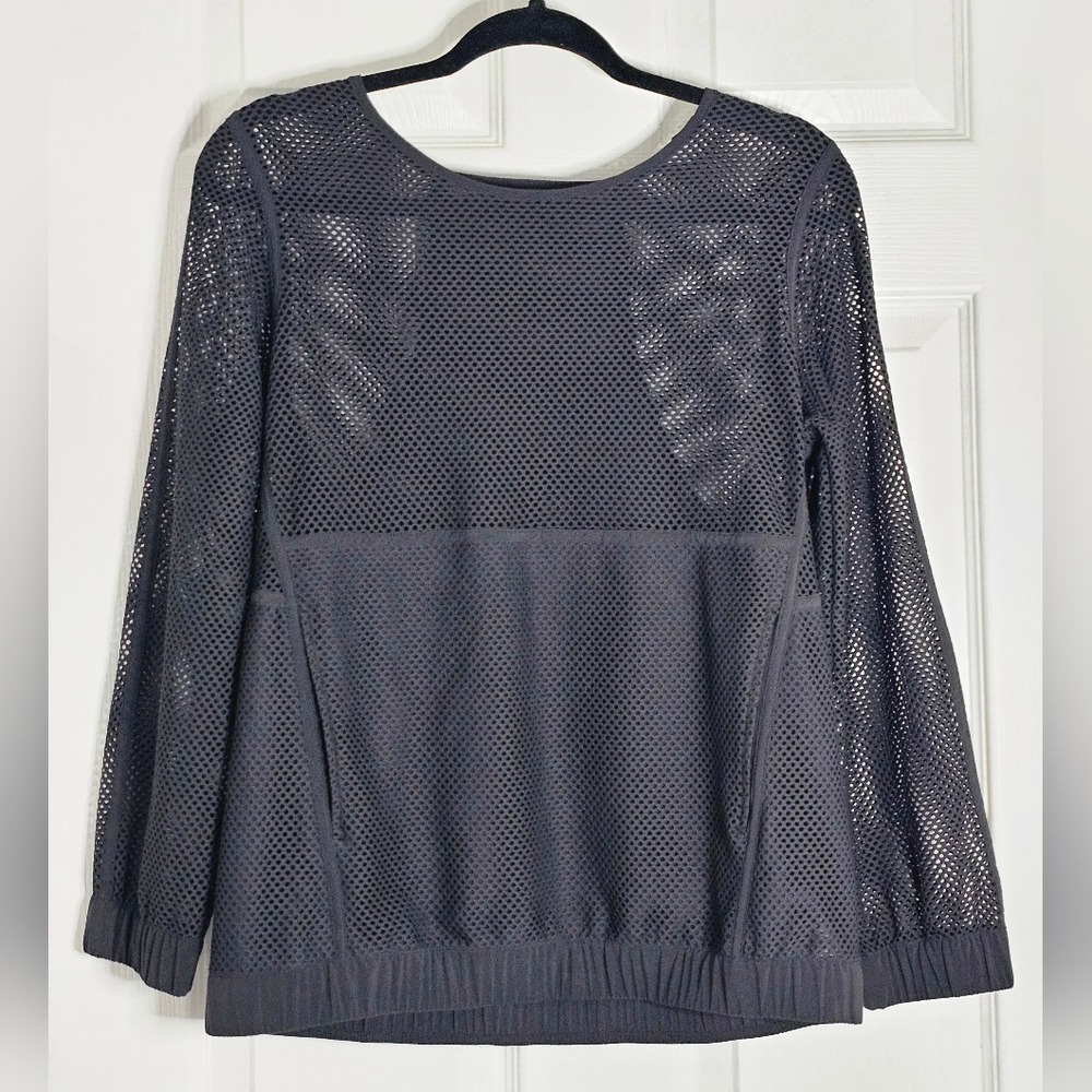 Lululemon Women's Medium to Large Mesh On Mesh Pop Over Black Kangaroo P…